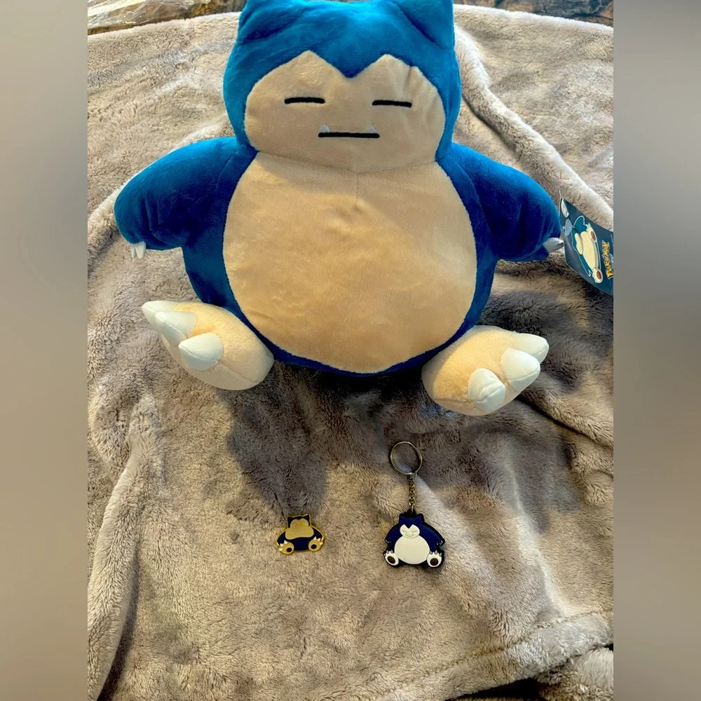 Snorlax Pokemon Bundle - Picture 1 of 4